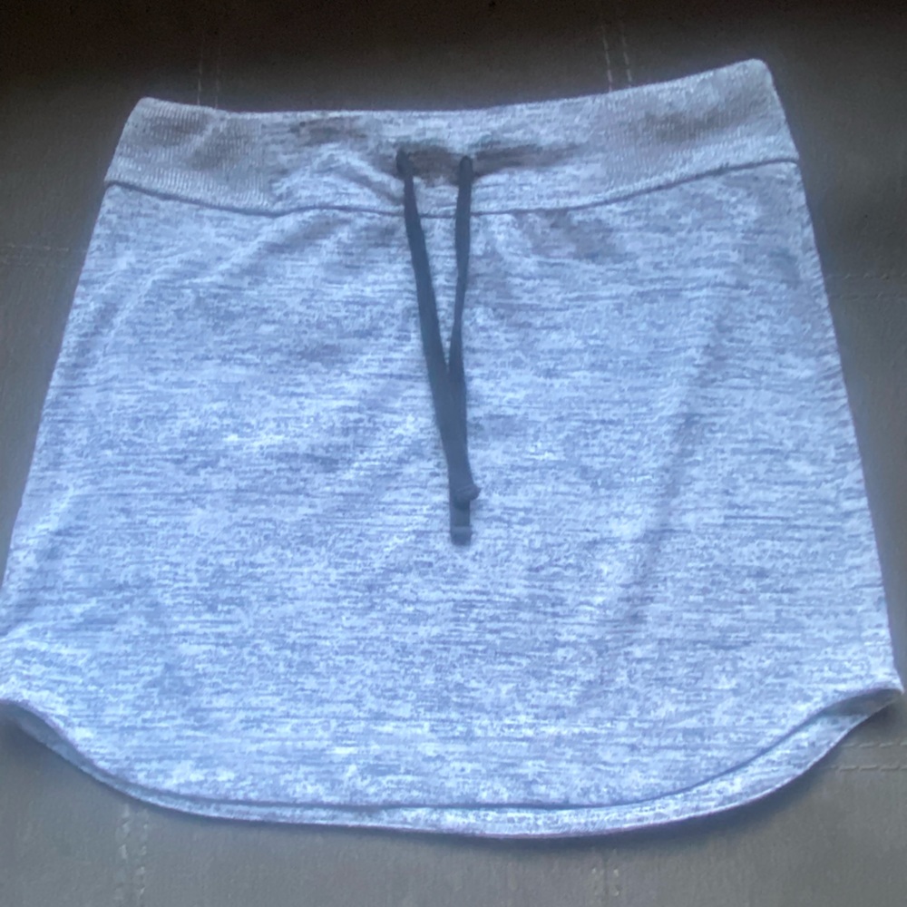 Women’s athleta skirt